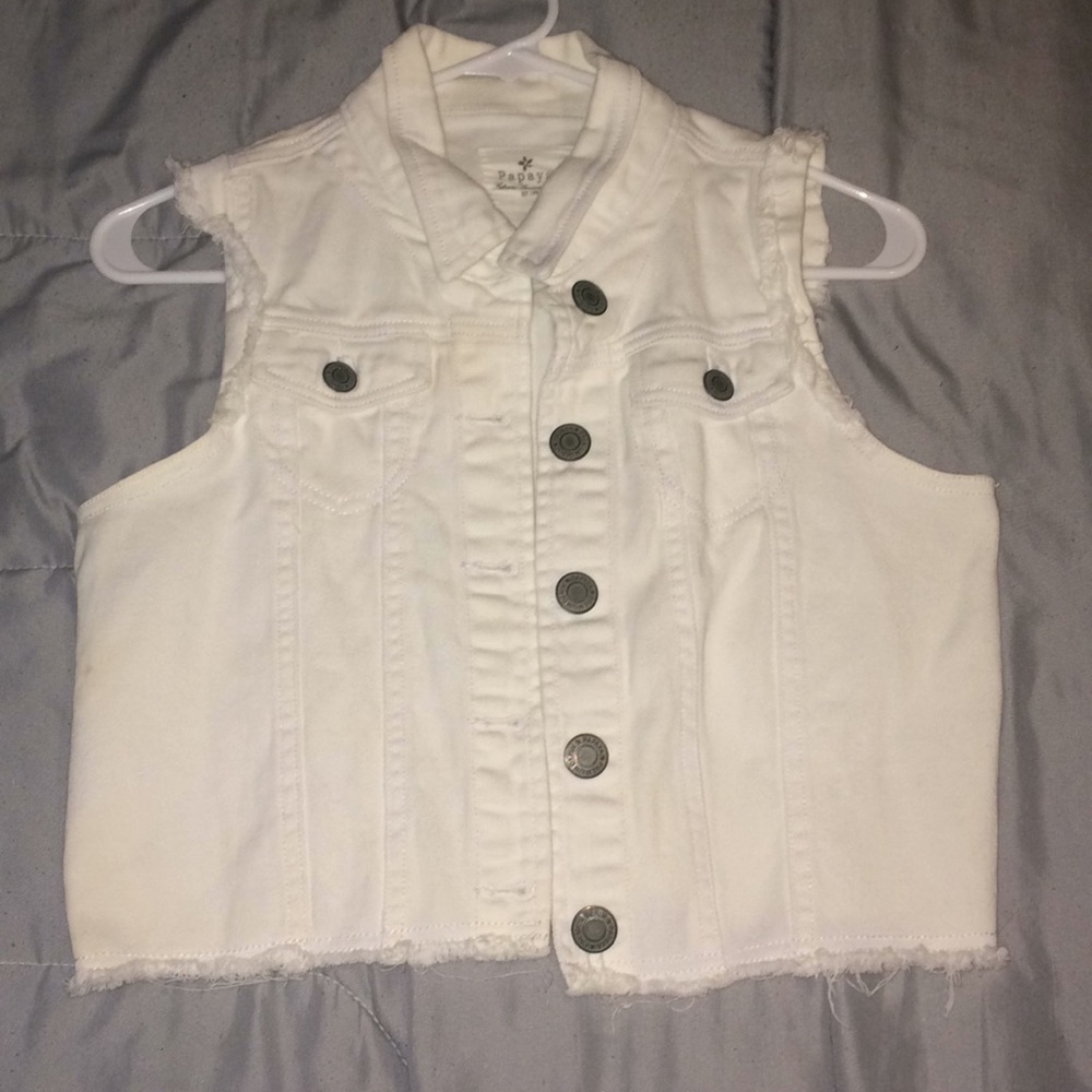 Papaya white denim vest w/ fringe